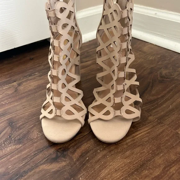 Heels - Picture 2 of 2